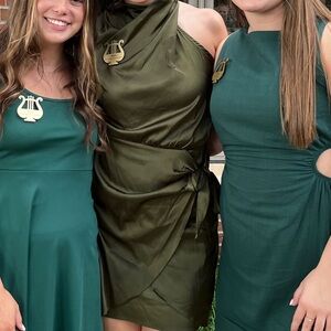 Elegant Green Sleeveless Dress